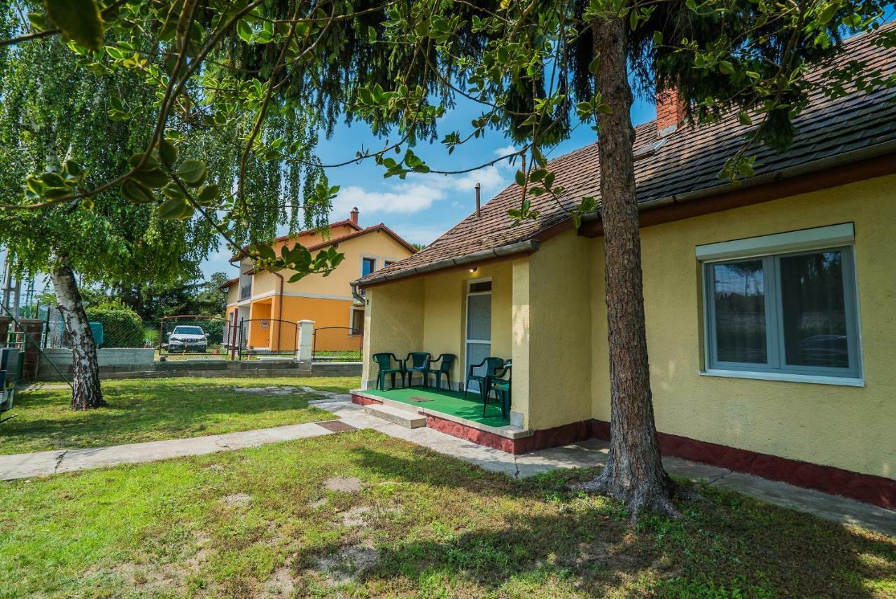 Villa Magdolna Siofok Exterior photo